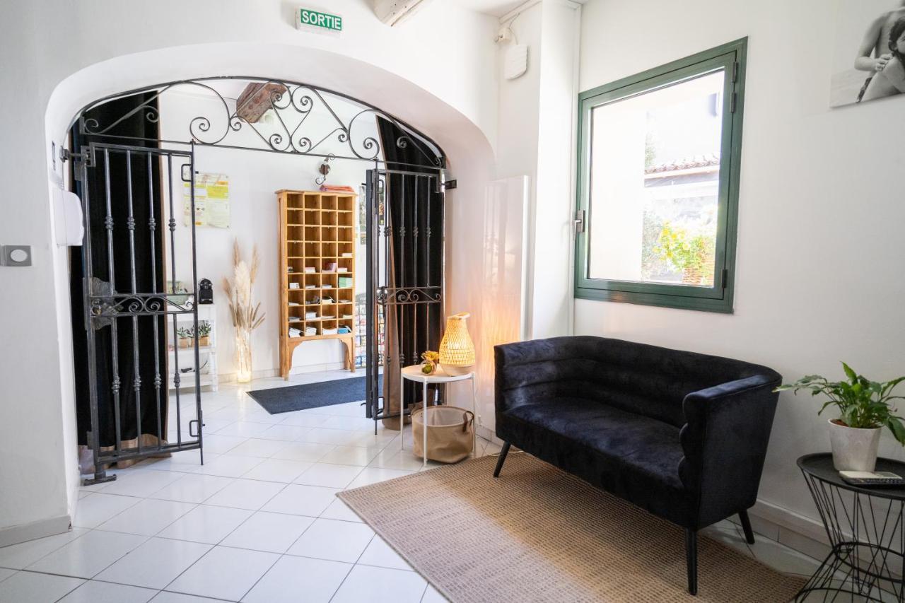 Logis Hotel La Feniere La Bouilladisse Exteriér fotografie