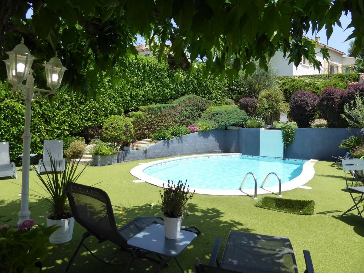 Logis Hotel La Feniere La Bouilladisse Exteriér fotografie